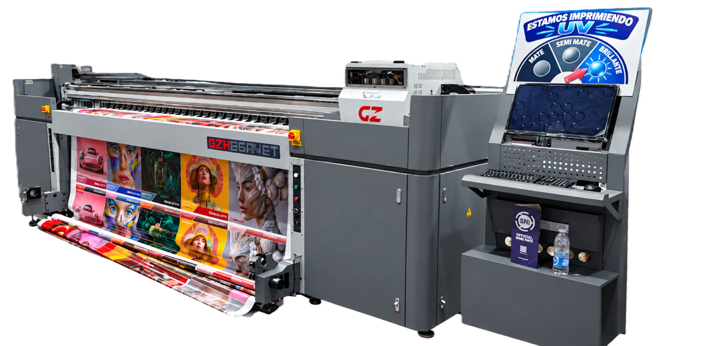 Impresora UV industrial con consola y banner colorido2